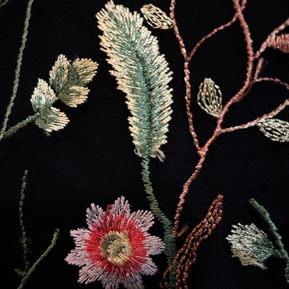 Caroline Rose Garden Walk Embroidered Tunic Sheer 3/4 Sleeves Floral Black Multi - Picture 7 of 10